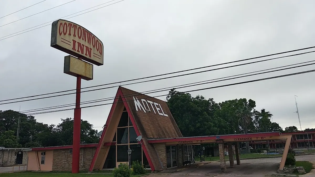 Cottonwood Inn Motel