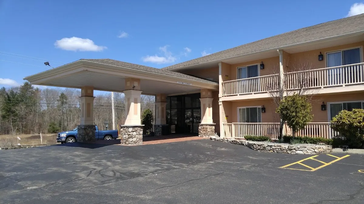 Hampton Falls Inn
