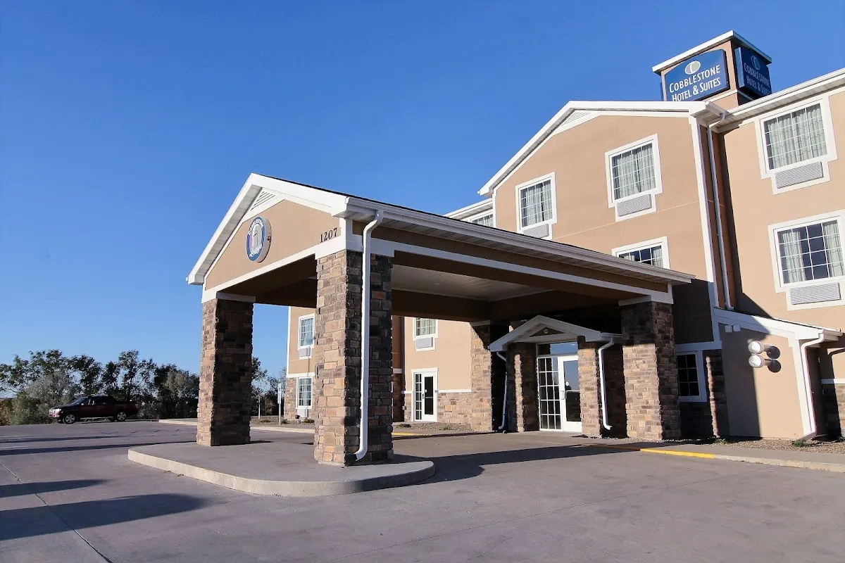 Cobblestone Hotel & Suites - Beulah