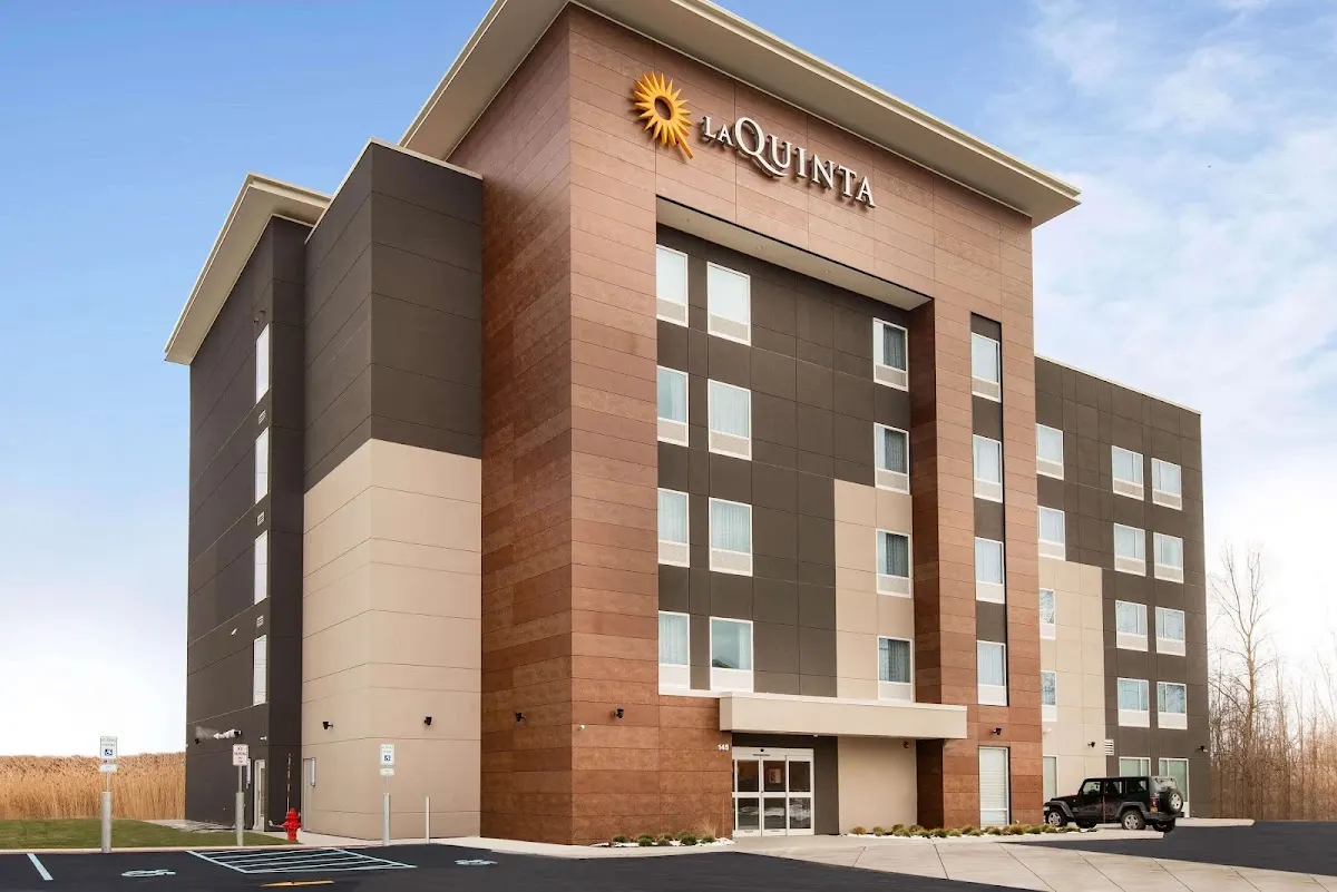 La Quinta Inn & Suites by Wyndham Buffalo Amherst