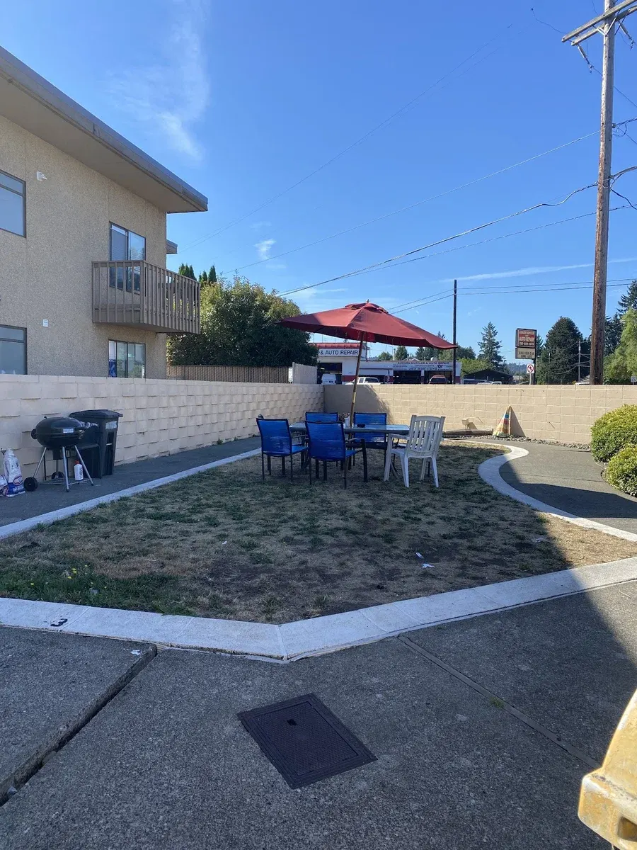 Auburn Motel