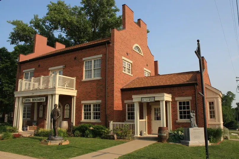 Nauvoo Temple House Hotel