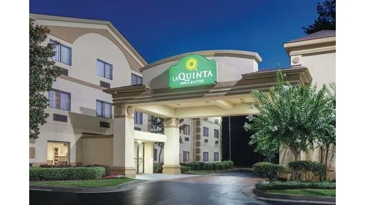La Quinta Inn & Suites by Wyndham Jackson Airport