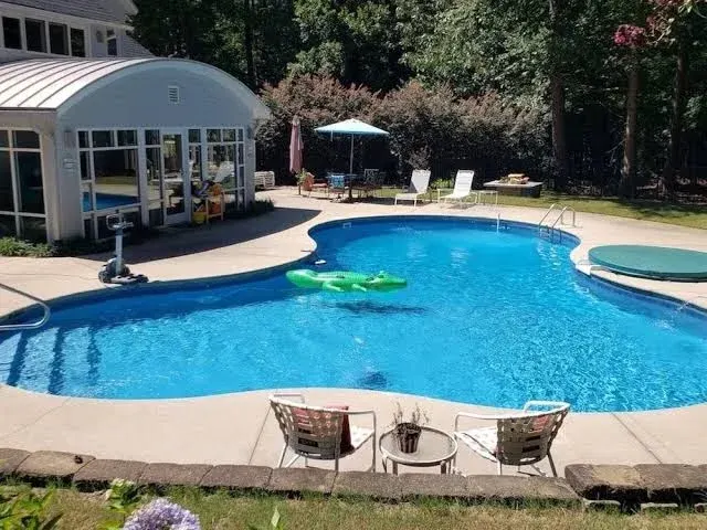 Pet Friendly Changes in Latitudes Pool Apt