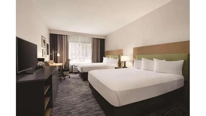 Country Inn & Suites by Radisson, Detroit Lakes