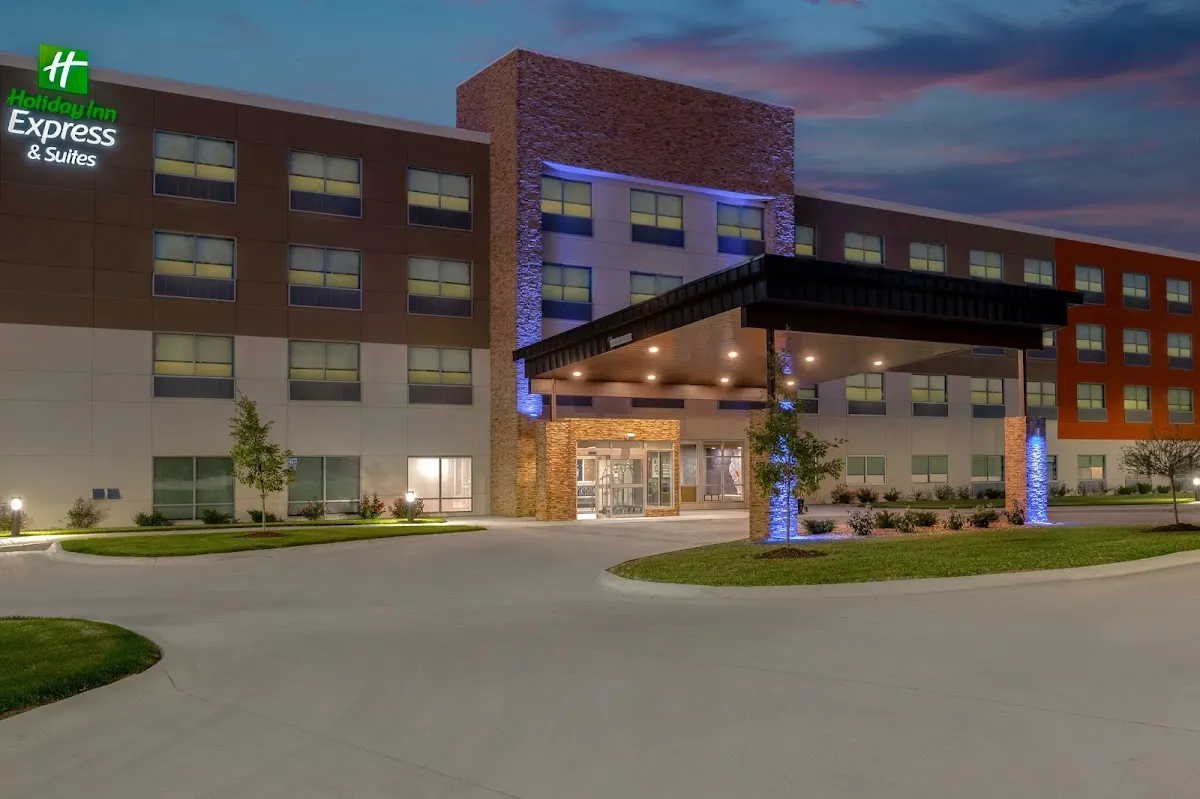 Holiday Inn Express & Suites Alton - St Louis Area by IHG