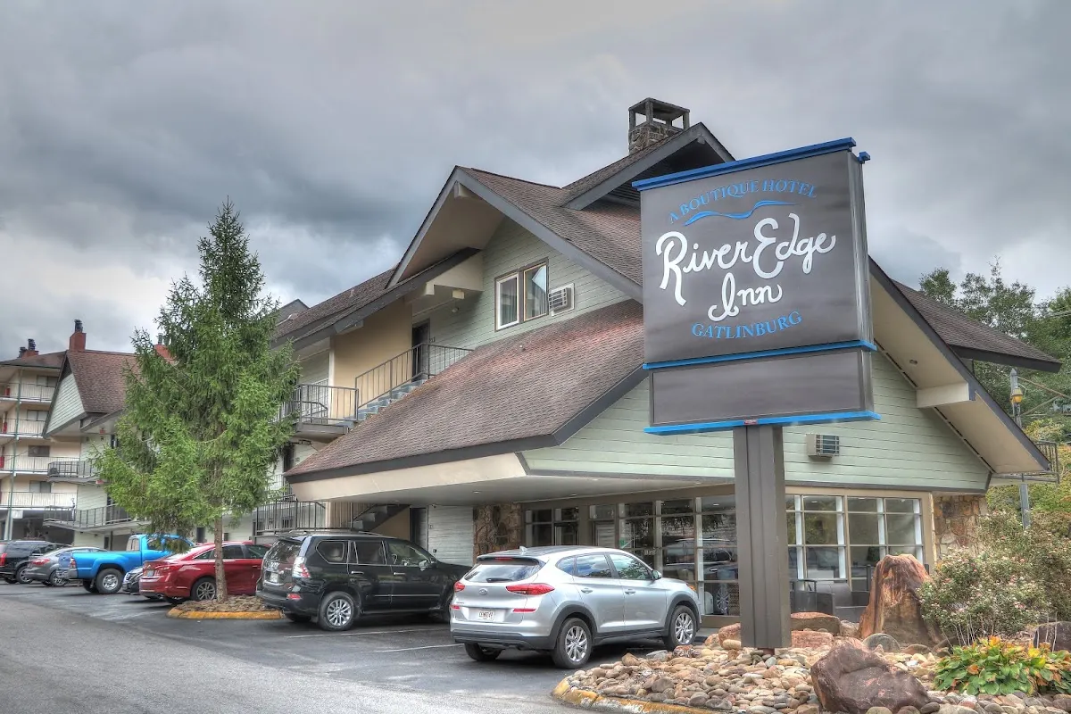 River Edge Inn