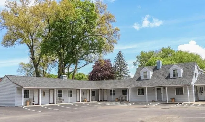 Seneca Clipper Inn