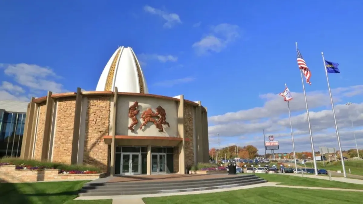 Holiday Inn Express & Suites Akron Regional Airport Area by IHG