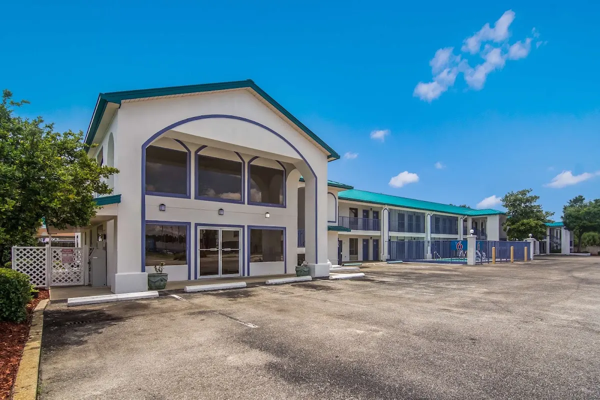 Motel 6 Pensacola, FL - NAS