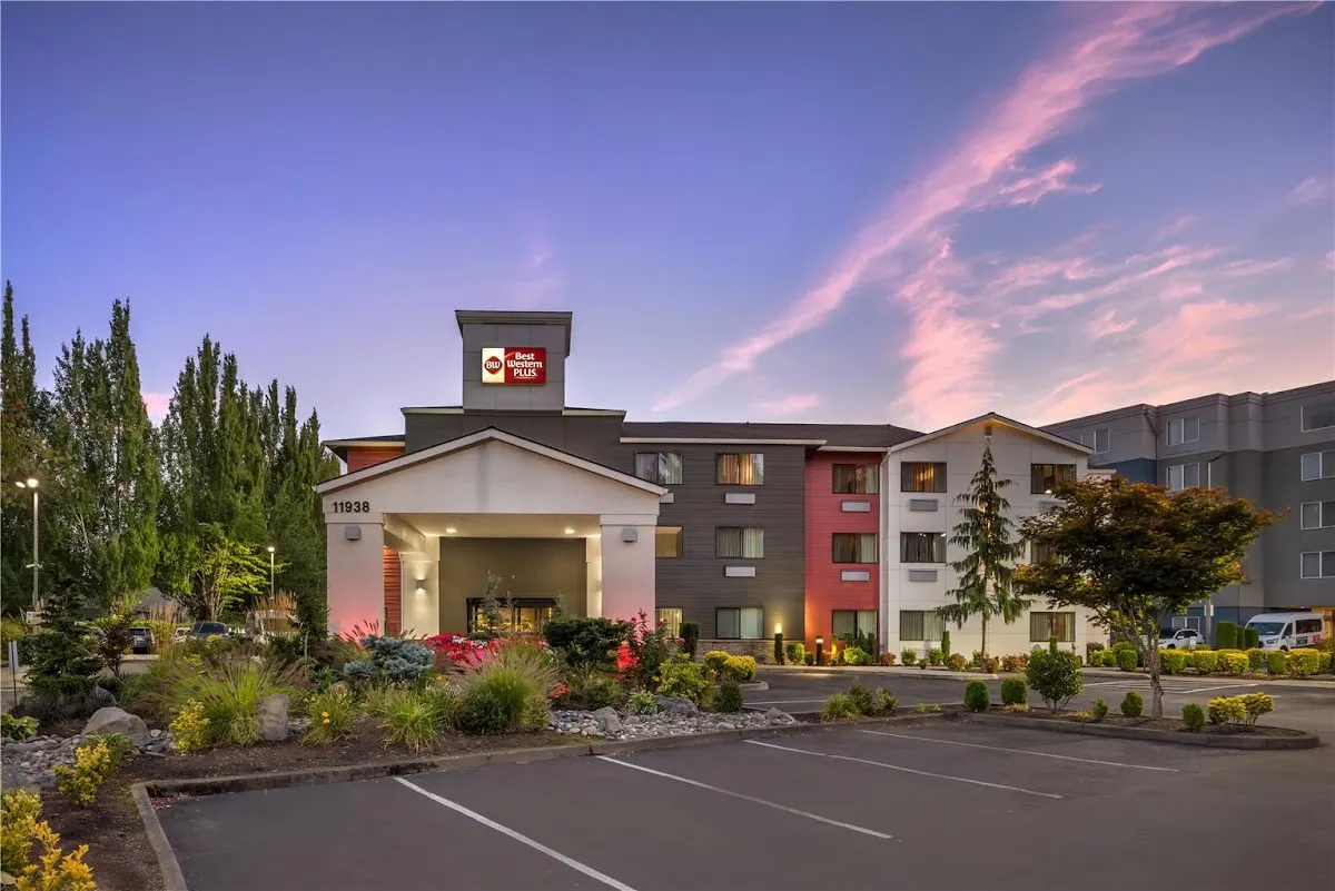 Best Western Plus Portland Airport Hotel & Suites