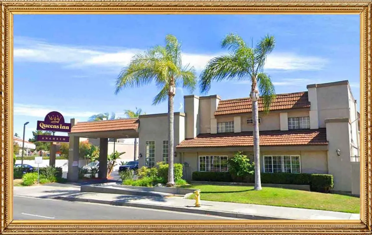 Queens Inn Anaheim near The Park & Convention Center