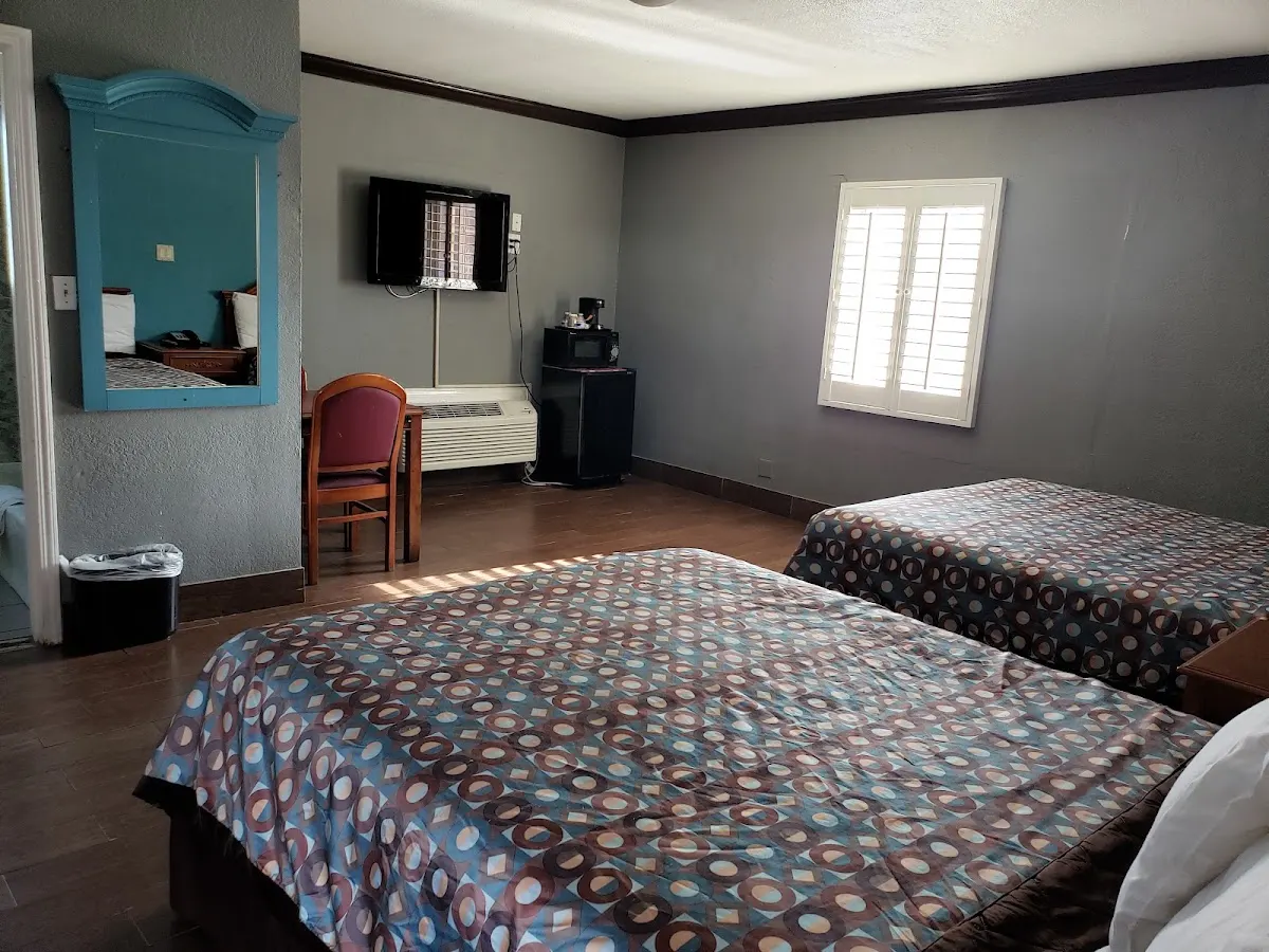 Eagle Inn Long Beach