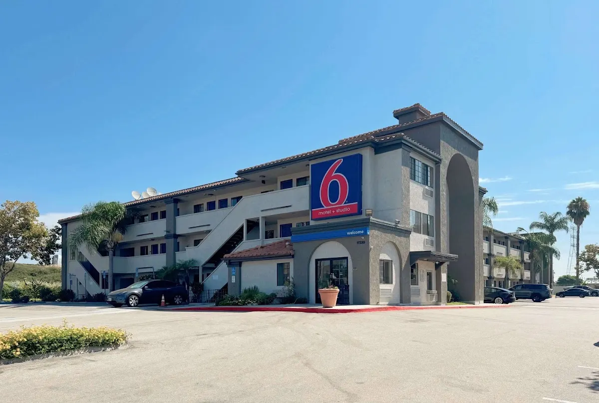 Studio 6 Suites Bellflower, CA - Los Angeles