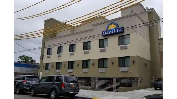Days Inn by Wyndham Brooklyn Marine Park