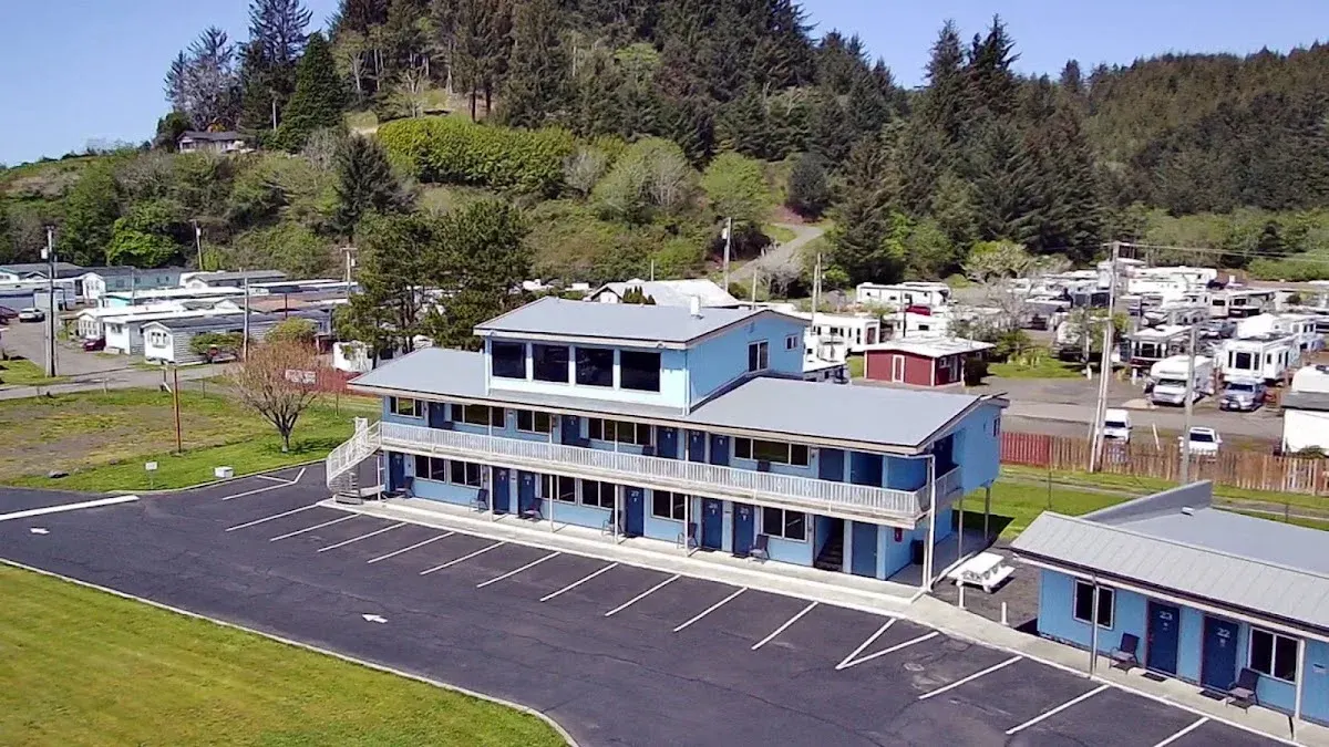Winchester Bay Inn