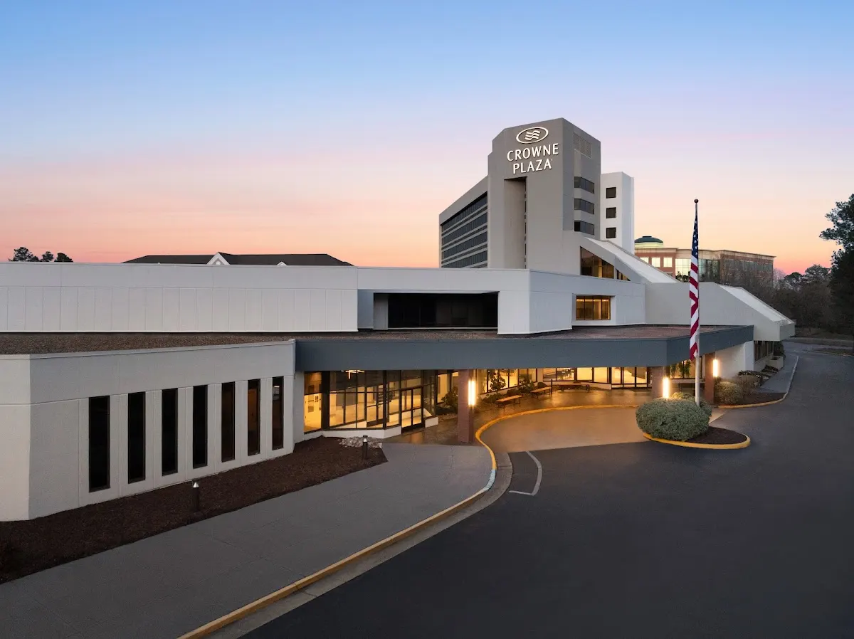 Crowne Plaza Virginia Beach Town Center, an IHG Hotel