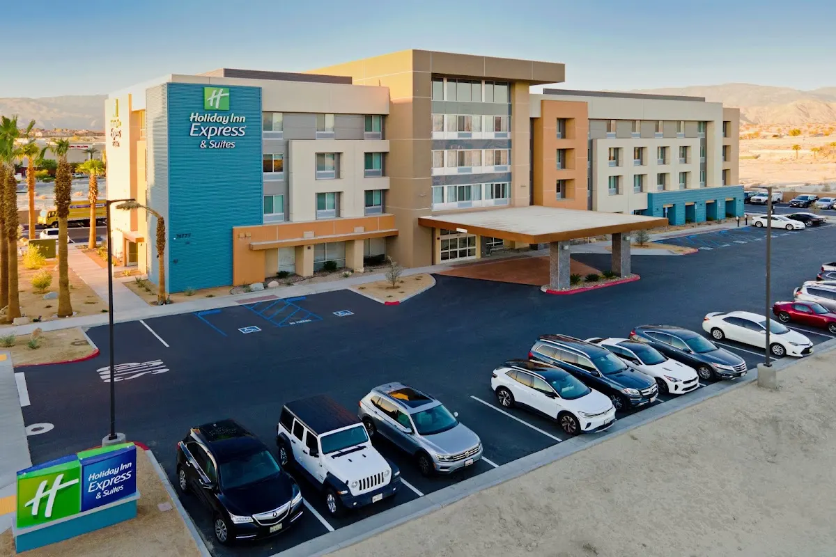 Holiday Inn Express & Suites - Palm Desert - Millennium, an IHG Hotel