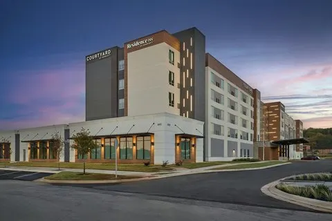 Courtyard by Marriott Madison
