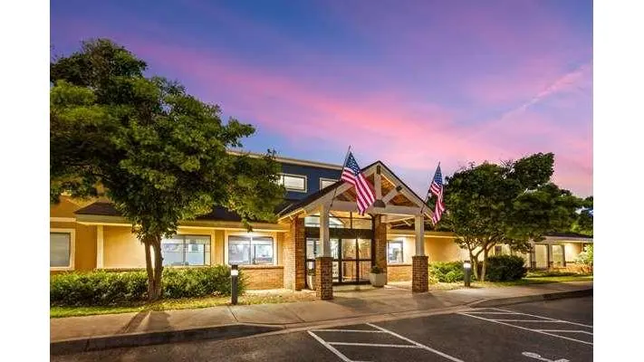 AmericInn by Wyndham North Branch