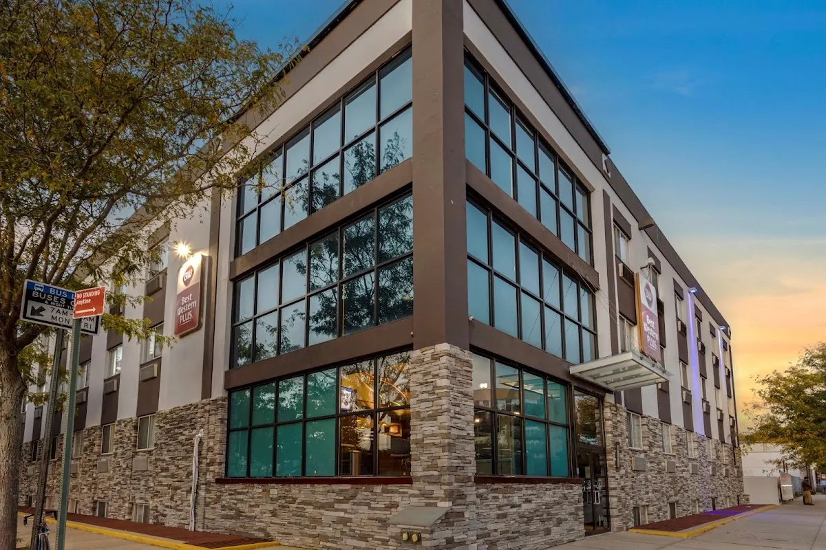 Best Western Plus Brooklyn Bay Hotel
