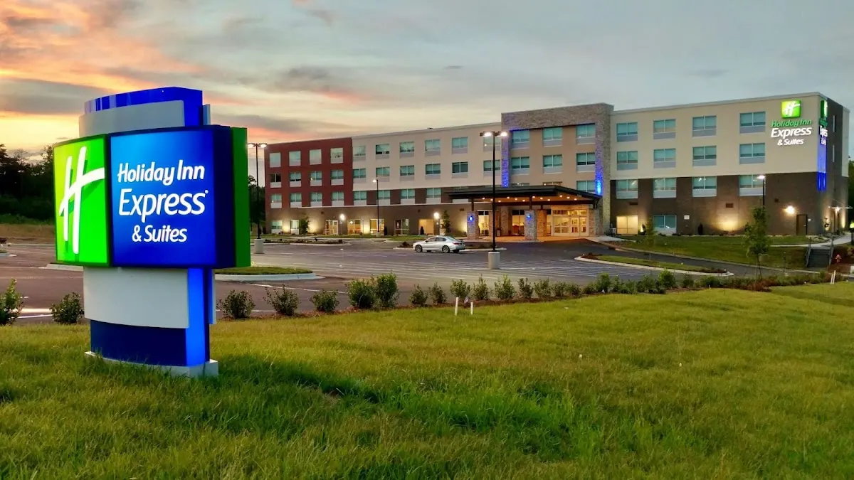 Holiday Inn Express & Suites Raleigh Airport - Brier Creek by IHG