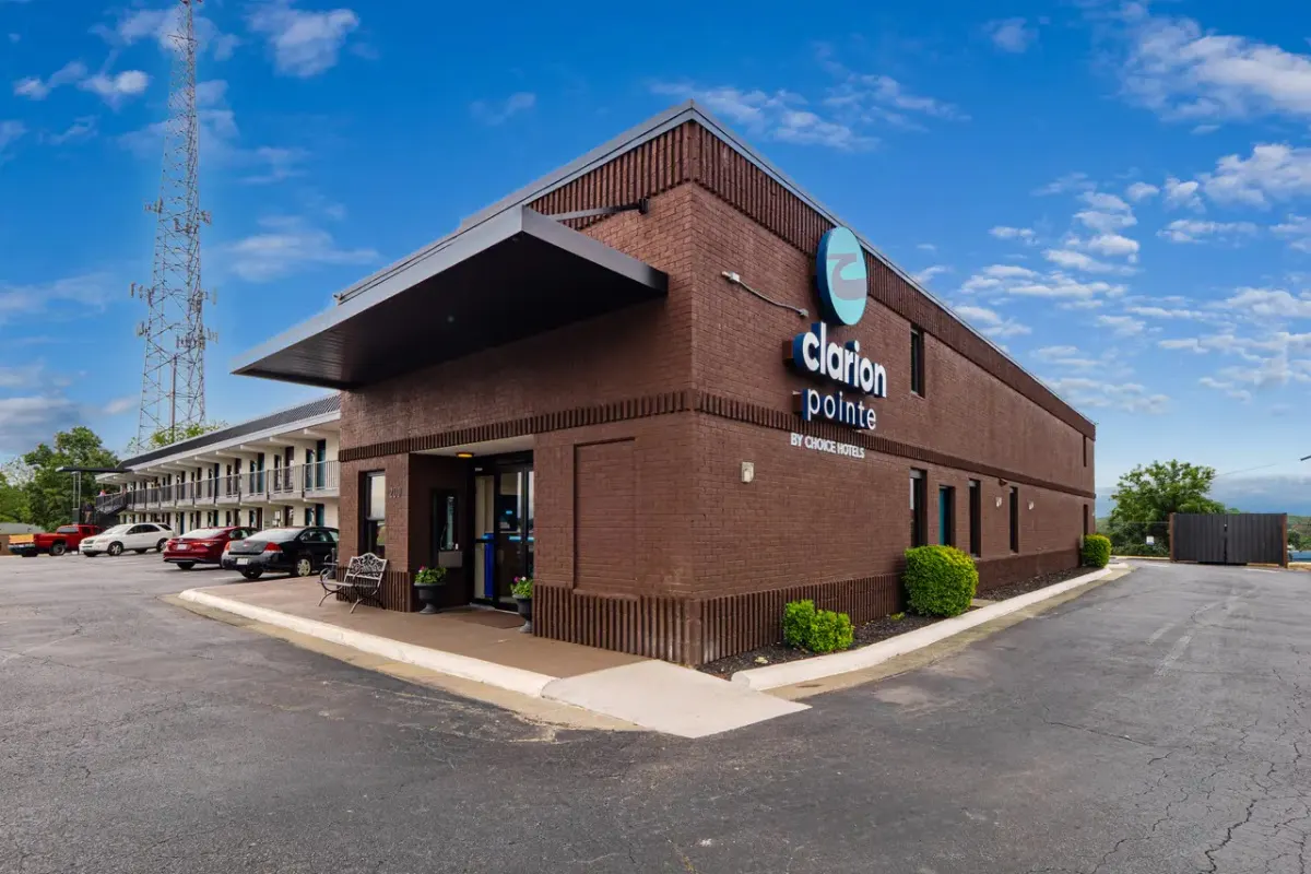 Clarion Pointe Winston - Salem Downtown