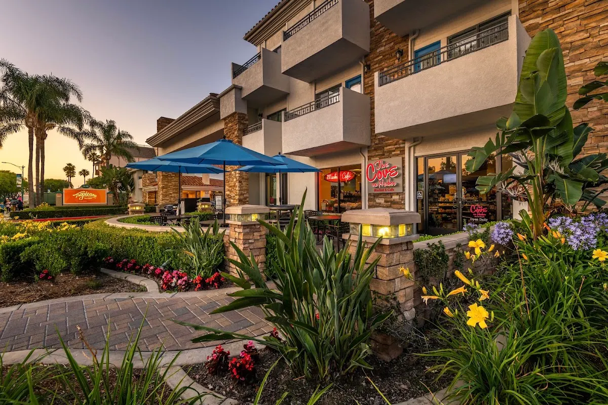 Tropicana Inn & Suites