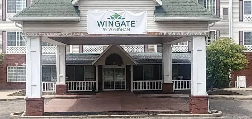Wingate Suites by Wyndham Youngstown - Austintown