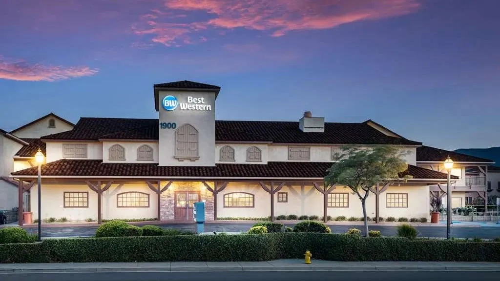 Best Western Corona Hotel & Suites