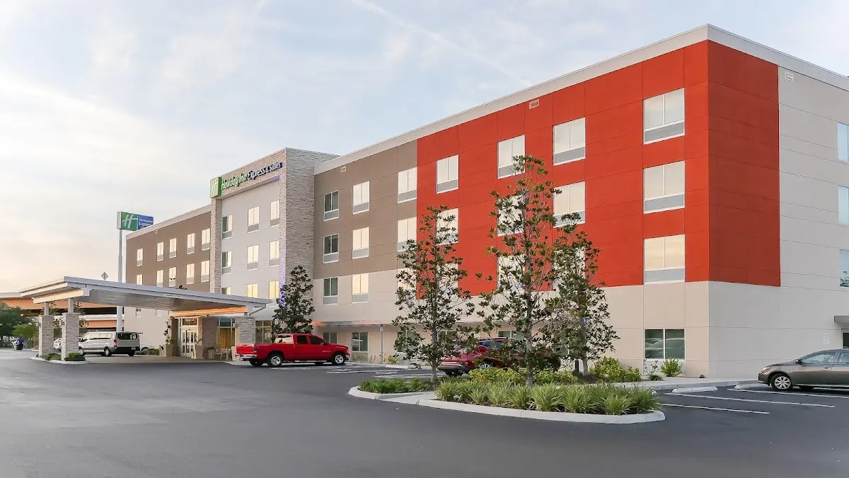 Holiday Inn Express & Suites Tampa East - Ybor City by IHG