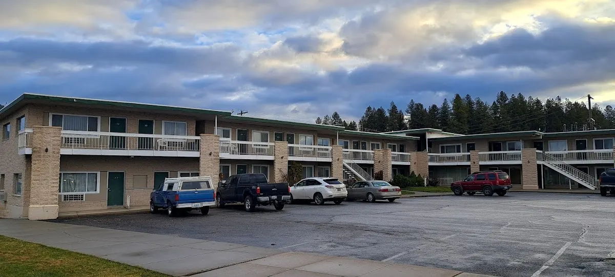Benny's Colville Inn