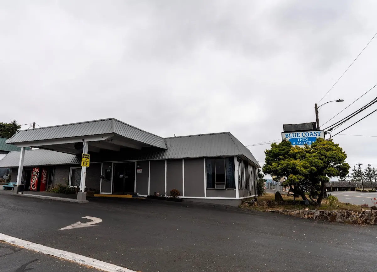 Blue Coast Inn & Suites