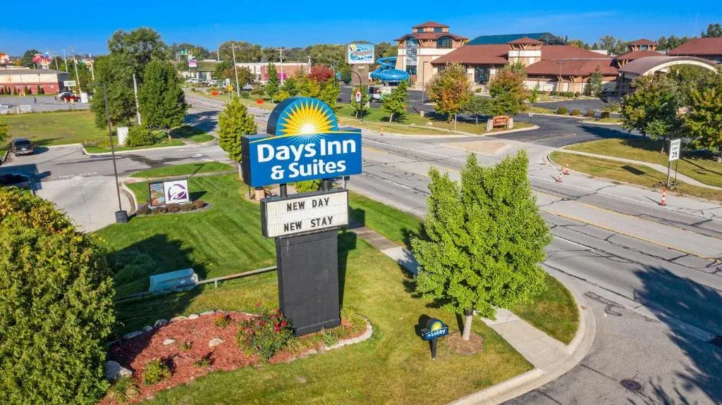 Days Inn & Suites by Wyndham Mt. Pleasant