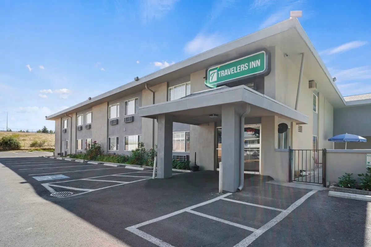 Travelers Inn Medford