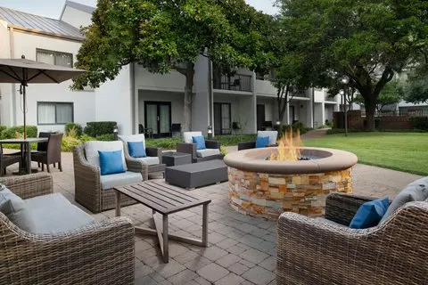 Courtyard by Marriott Dallas Las Colinas