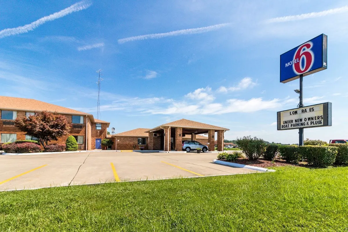 Motel 6 Marion, IL
