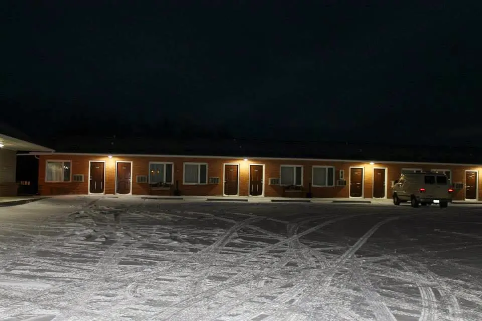 Edgewater Inn & RV Park