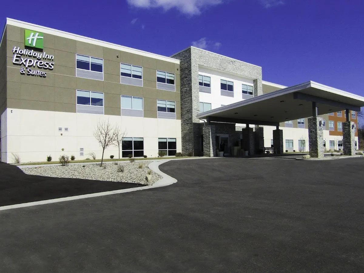Holiday Inn Express & Suites Coldwater by IHG