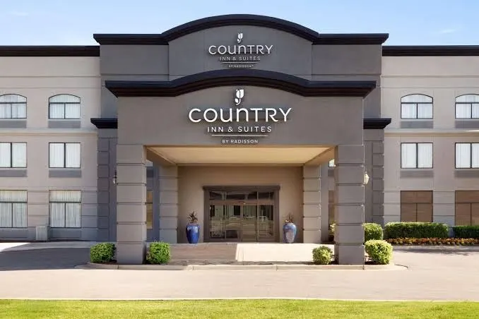 Townhome Inn & Suites