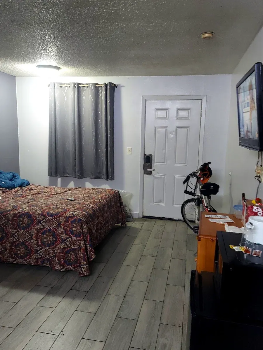 Economy Inn