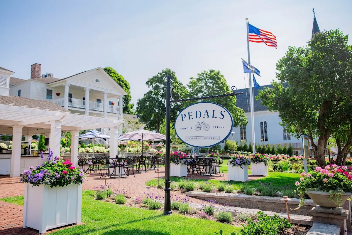 Harbour View Inn - Mackinac Island, MI
