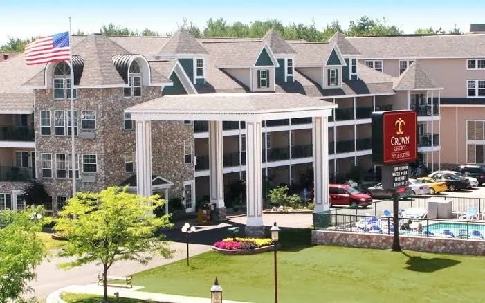 Crown Choice Inn & Suites Lakeview Waterpark