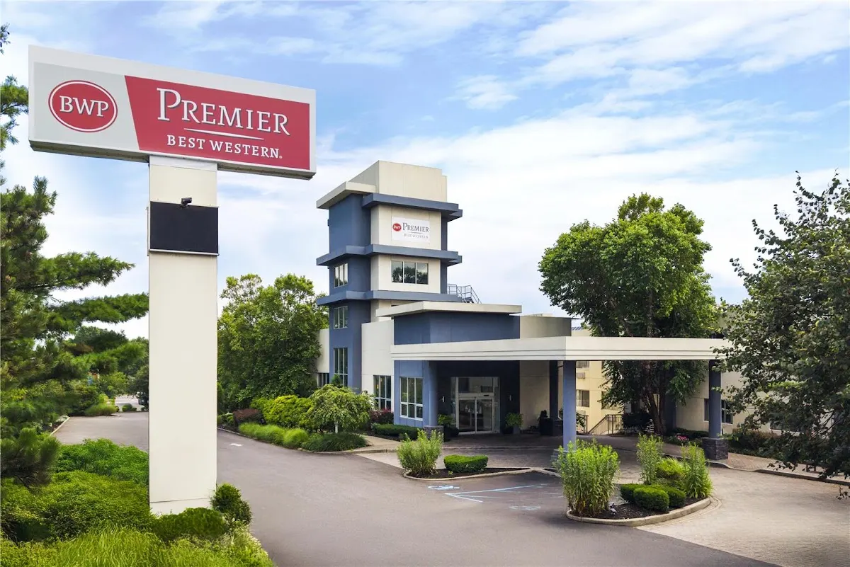 Best Western Premier Plainview-Long Island Hotel