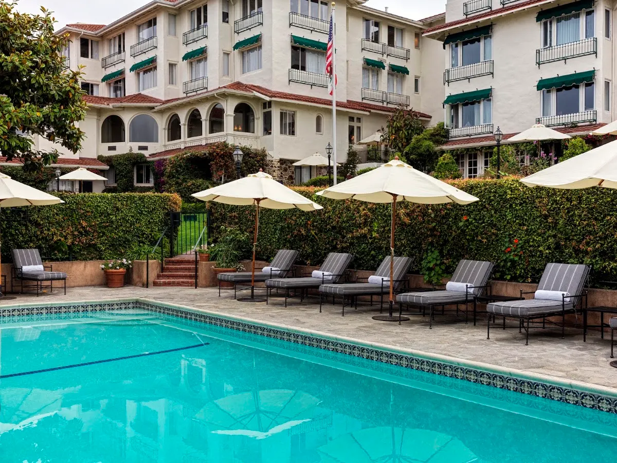 La Playa Hotel