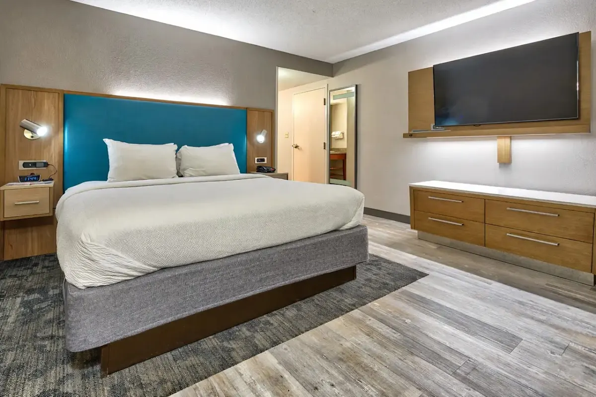 Country Inn & Suites by Radisson, Hampton Coliseum