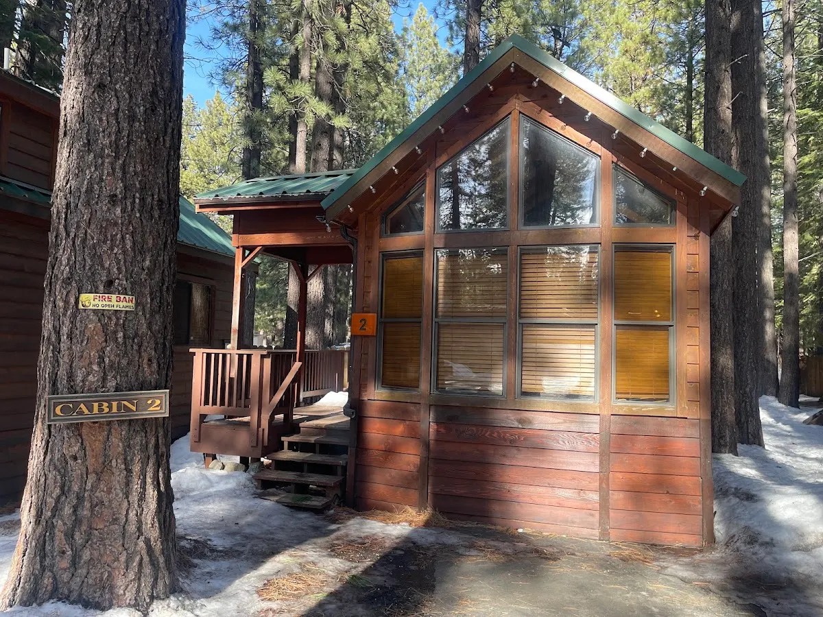 Cedar Pines Resort