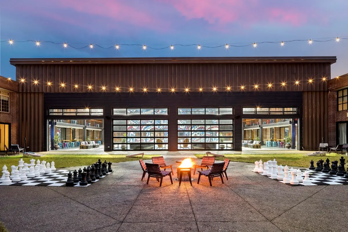 The Highlander Hotel