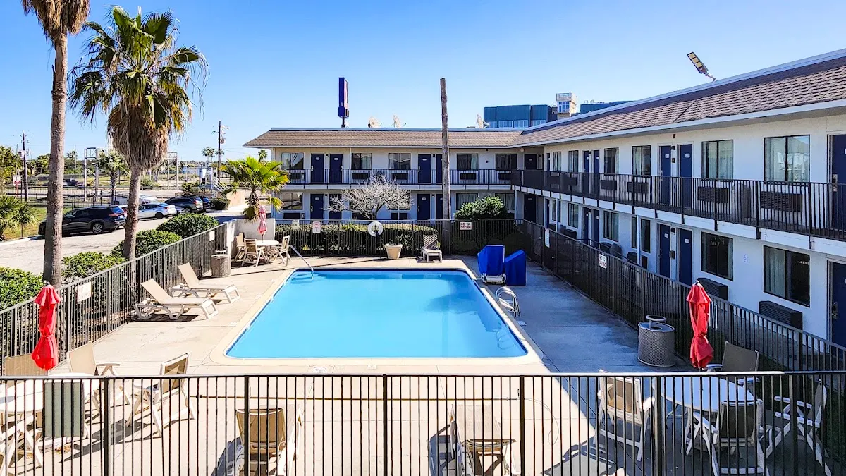 Motel 6 Galveston, TX
