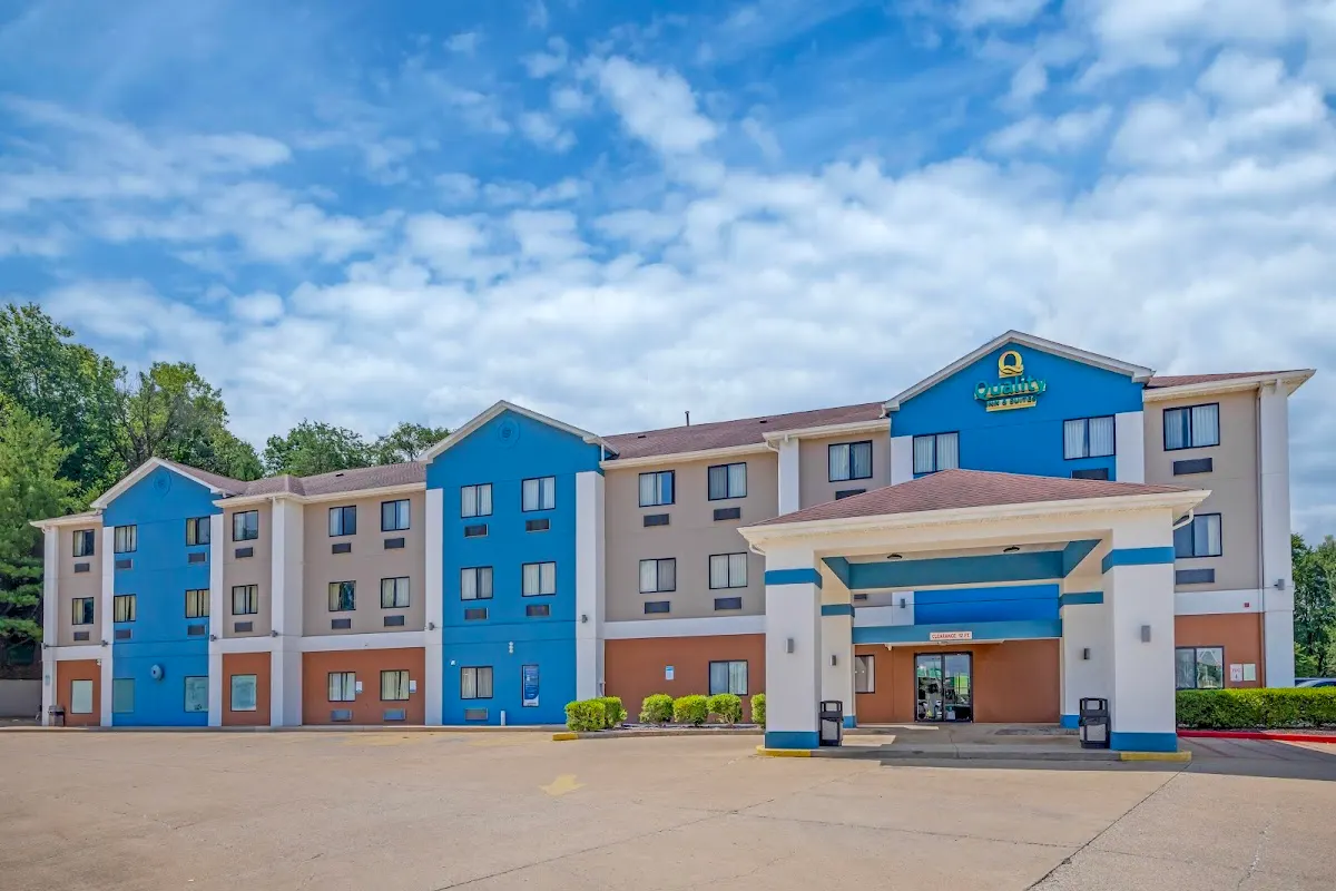 Quality Inn & Suites Caseyville - St. Louis